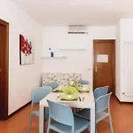 The Charming Marina Village Tipo 3-3 Bedroom 6 Persons فيلة