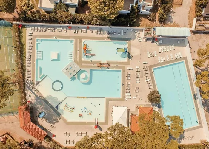 The Charming Marina Village Tipo 3-3 Bedroom 6 Persons *